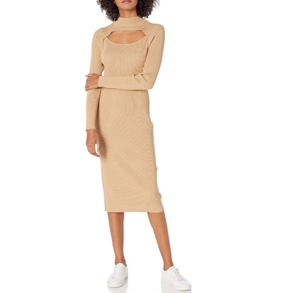 Fitted mini sweater dress.‎